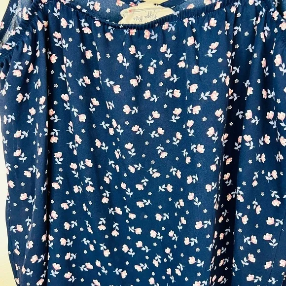 Hippie Rose Blue Floral Sleeveless Blouse - Picture 7 of 16